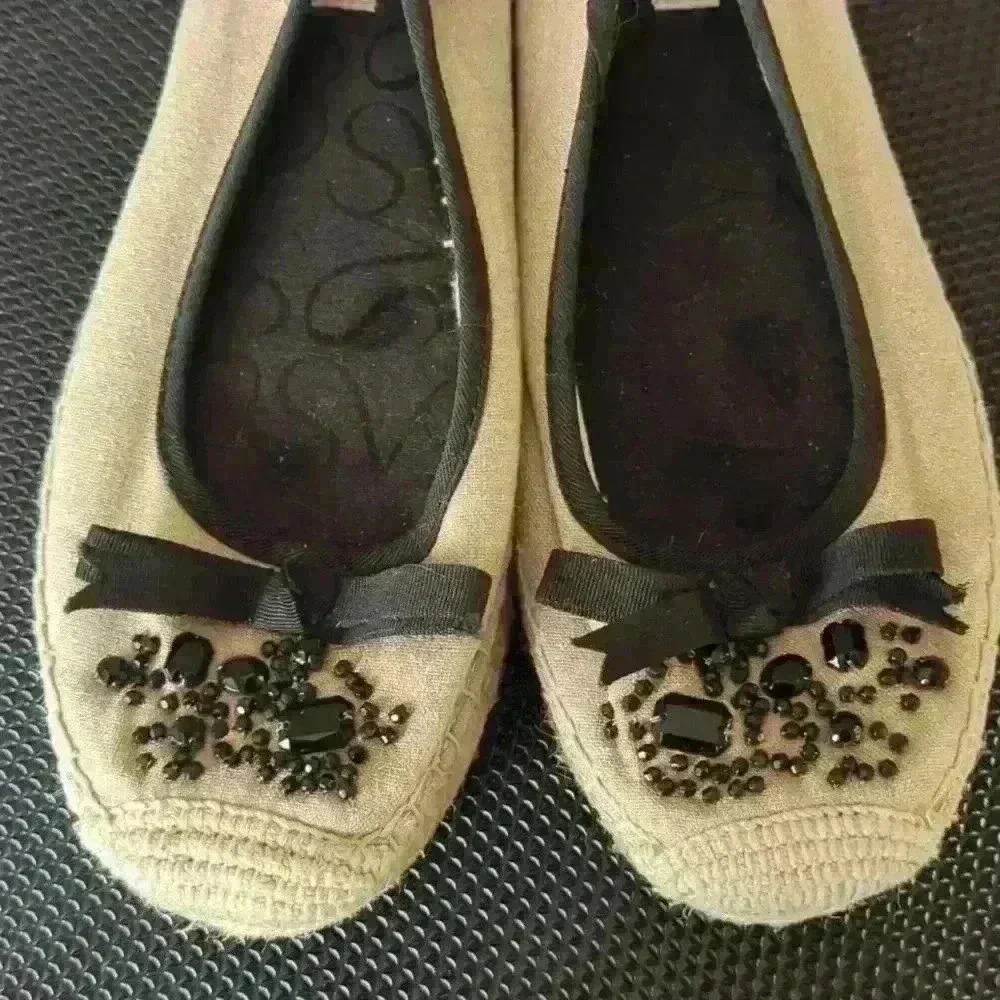 Vera Wang Espadrilles Size 9